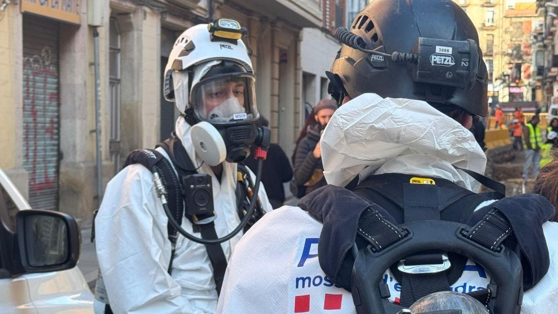 Los mossos han controlado la presencia de gases y la estabilidad de la estructura