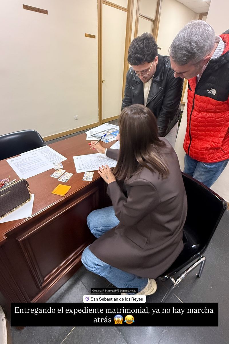 Suso Álvarez y Marieta comunican una importante noticia: ya han entregado su expediente matrimonial