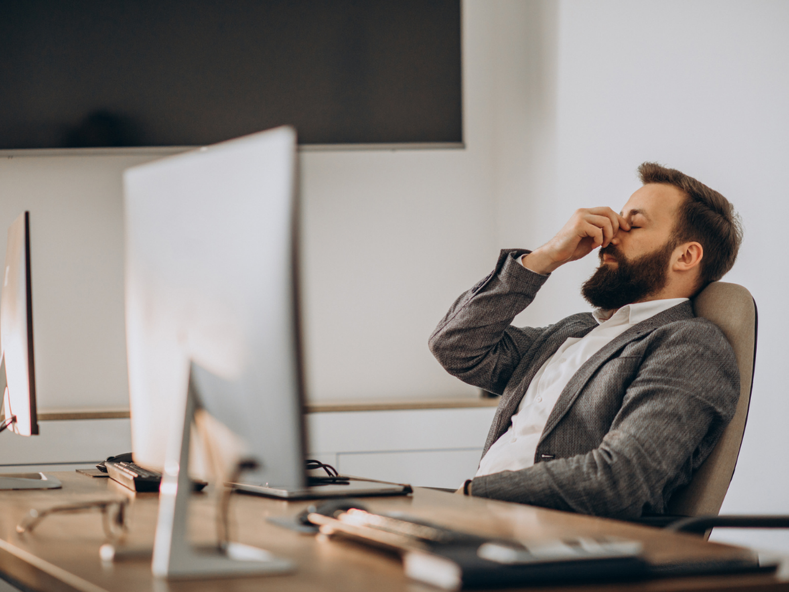 Trabajar demasiado puede provocar estrés crónico o ansiedad