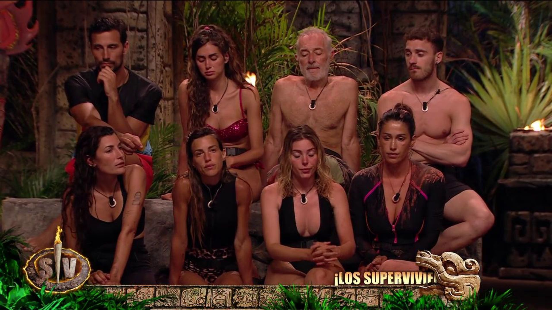 Maica y Gabriela infringen las reglas y sus compañeros descubren que todos están castigados