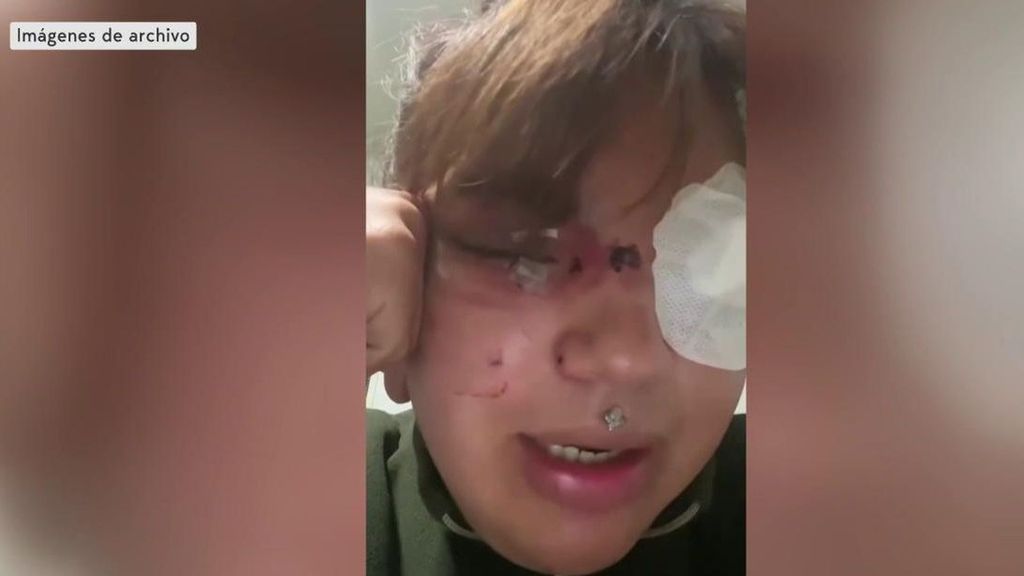 Cinco detenidas por agredir a Bianca, una mujer trans, en un baño: "Este es de chicas, vete al de chicos"