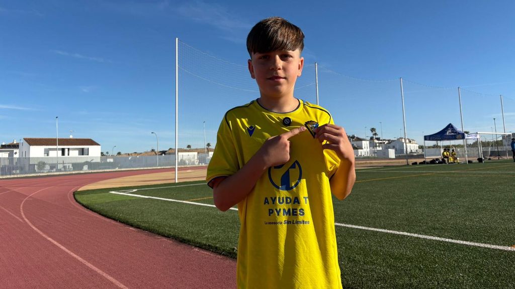 Enzo, sobrino de Nolito e hijo de una de las integrantes del grupo Papá Levante