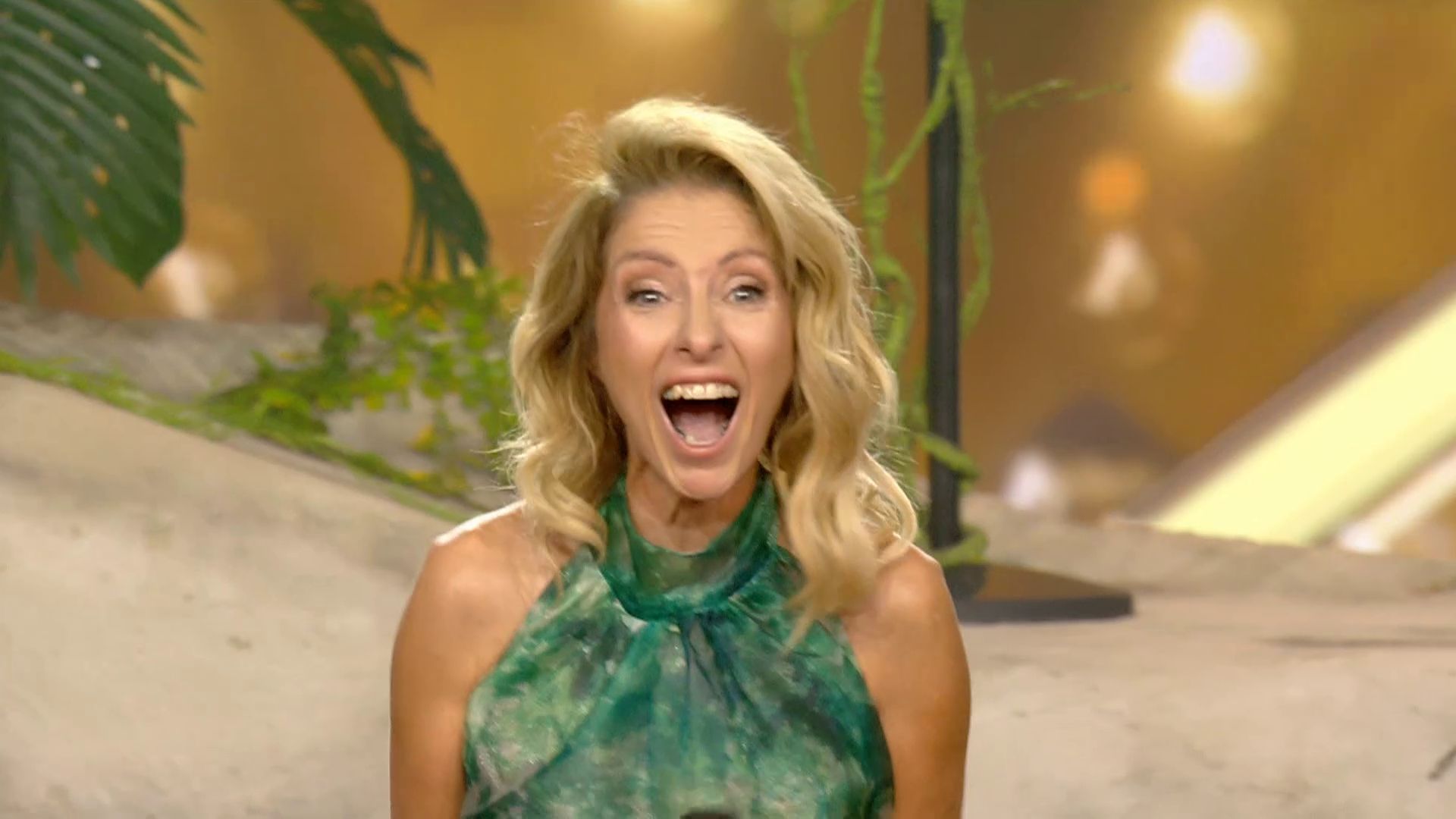 La alegría de Geneviève Côté al recibir el pase de oro de Carlos Latre