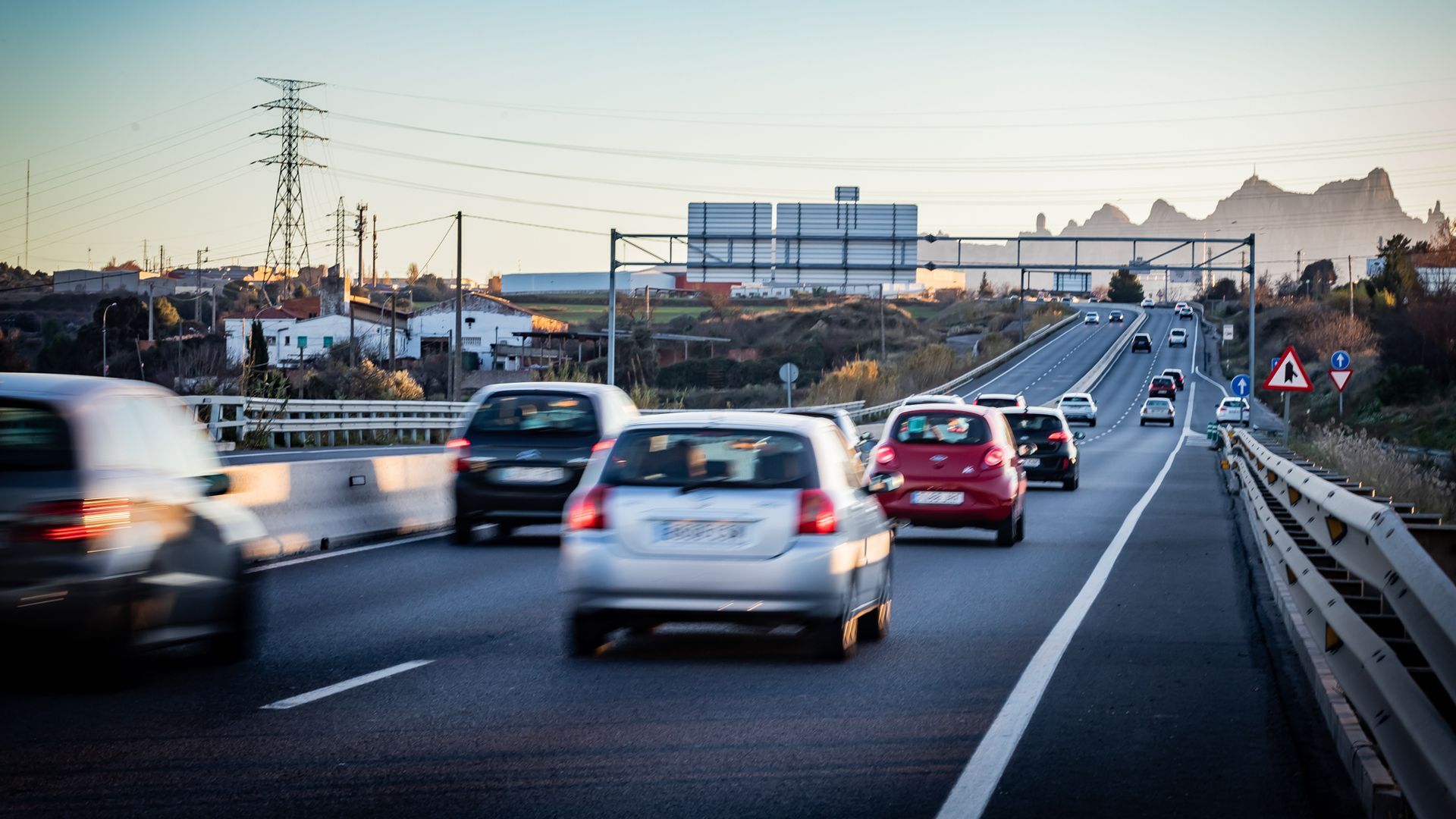 La movilidad se repartirá entre los destinos de playa y de montaña La movilidad se repartirá entre los destinos de playa y de montaña