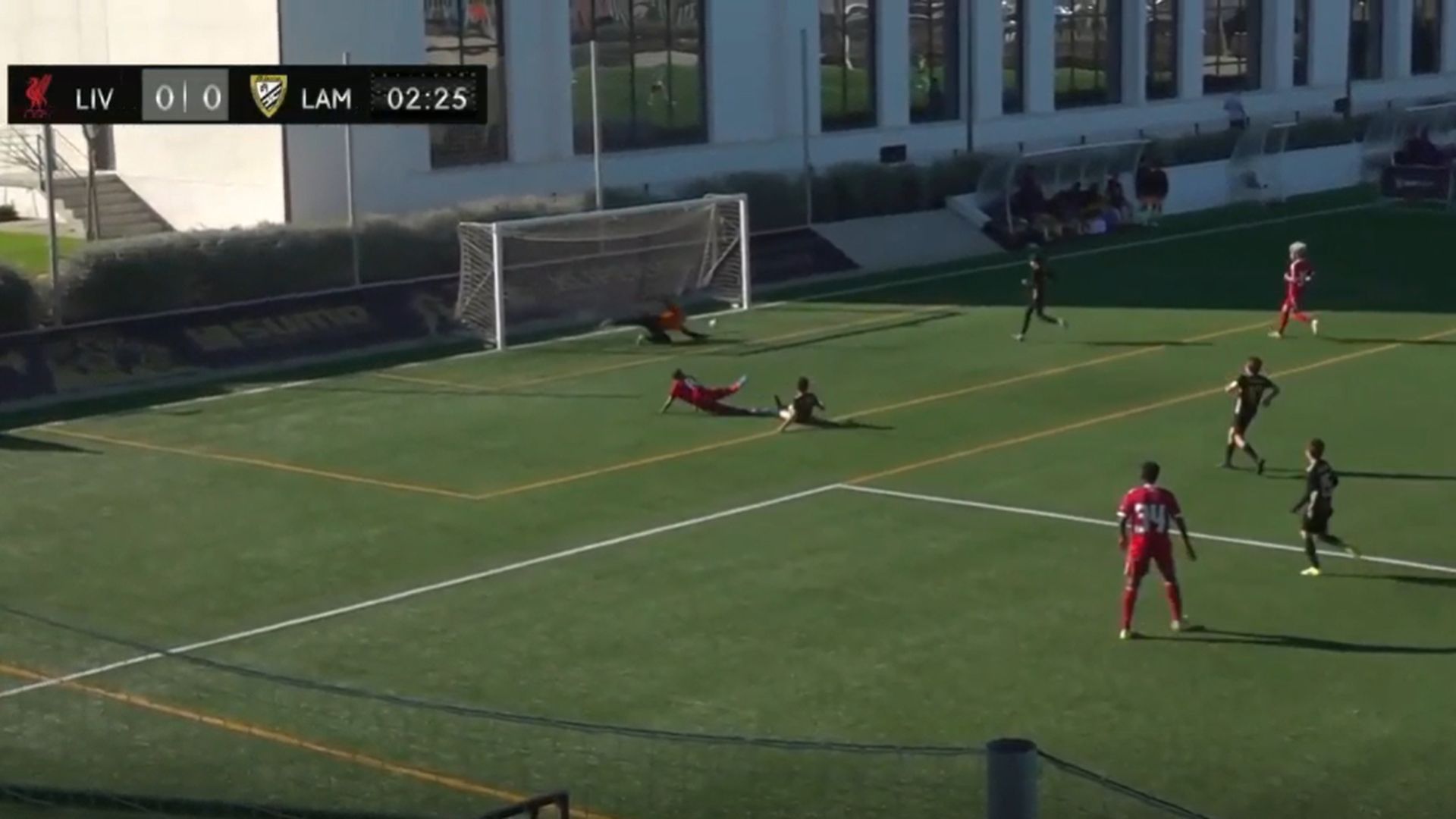 La parada de Manuel al Liverpool