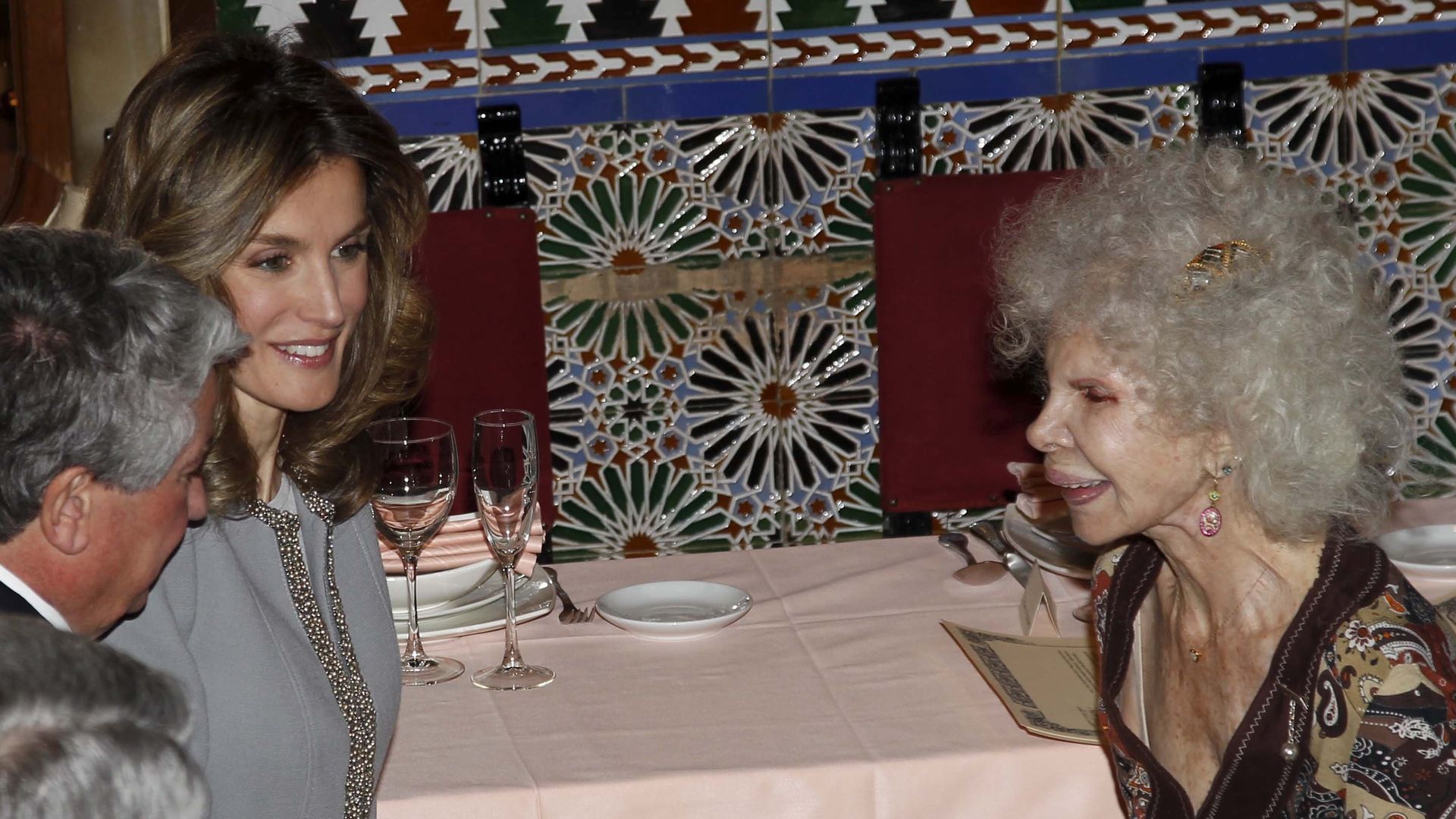 La reina Letizia y la duquesa de Alba, en una imagen de archivo