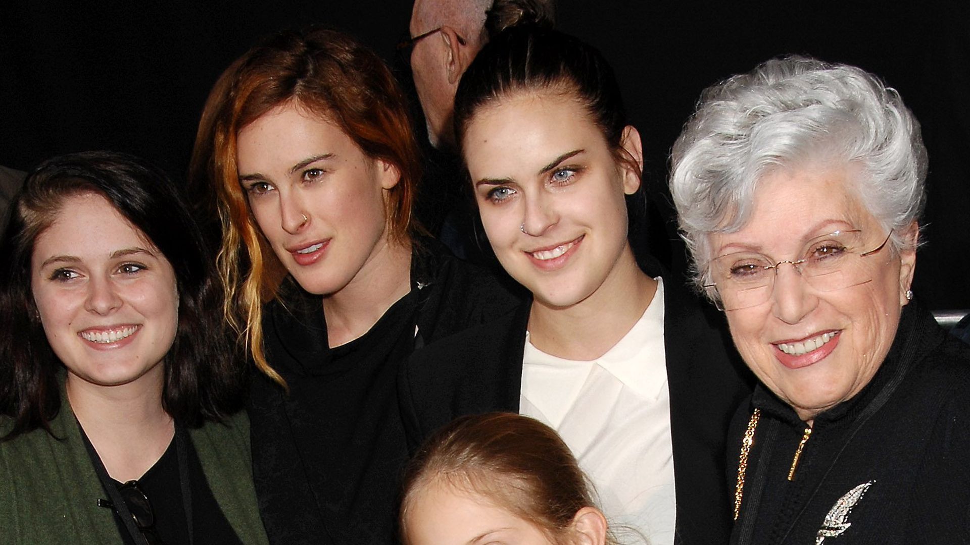 Marlene Willis con sus nietas en 2013