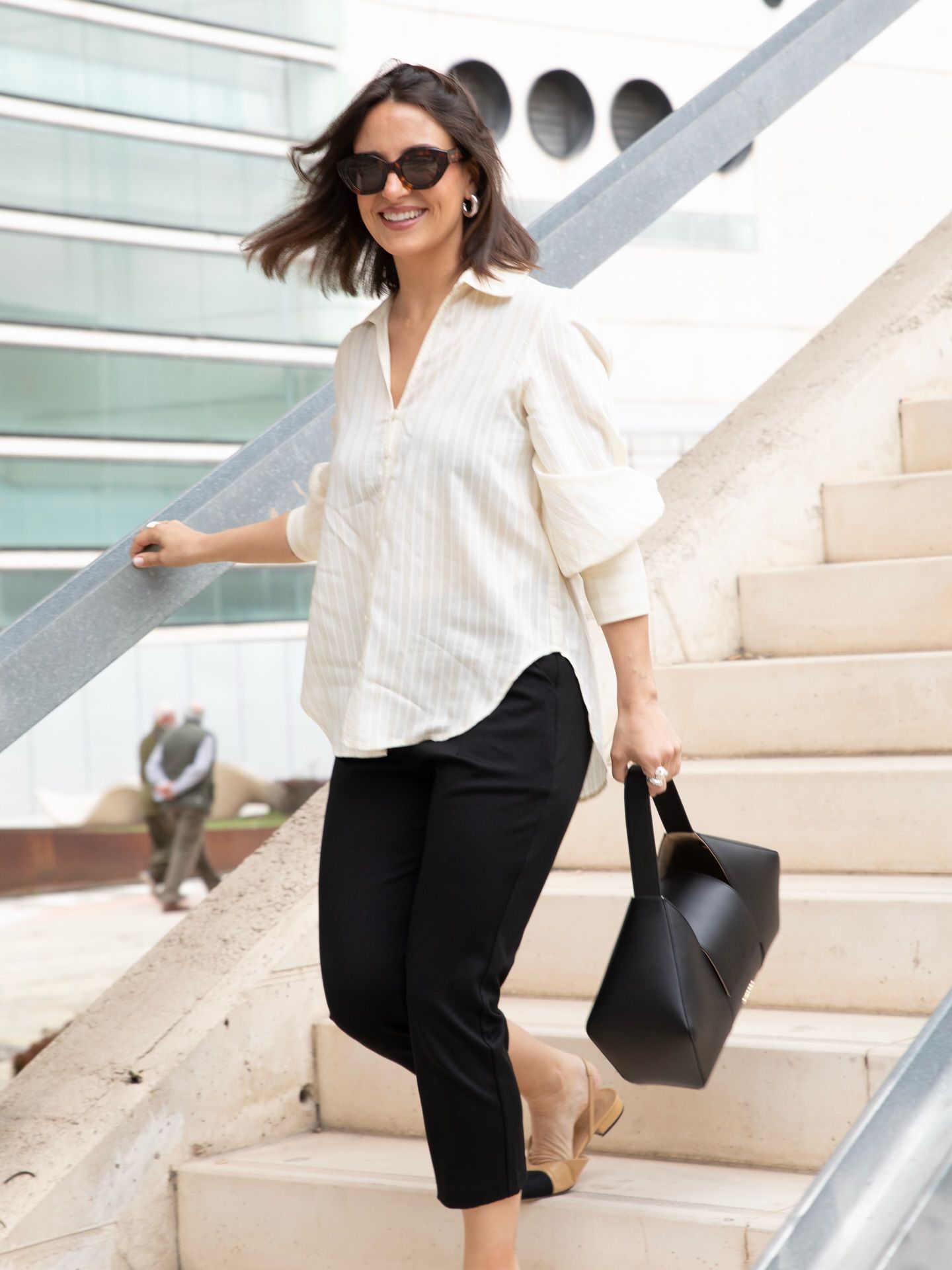 Marta Pombo con los zapatos de Chanel