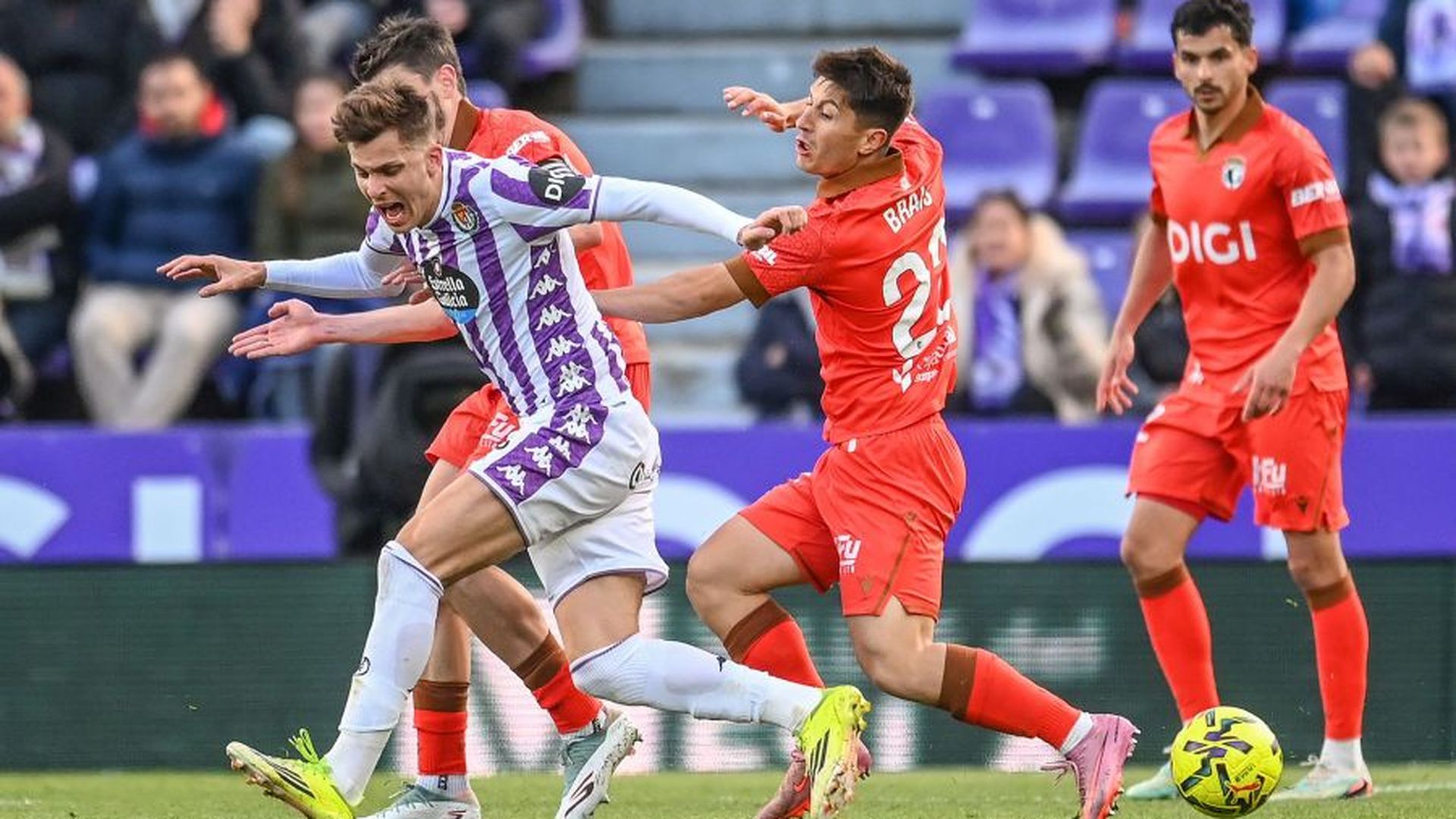 Iván Alejo, ante el Burgos