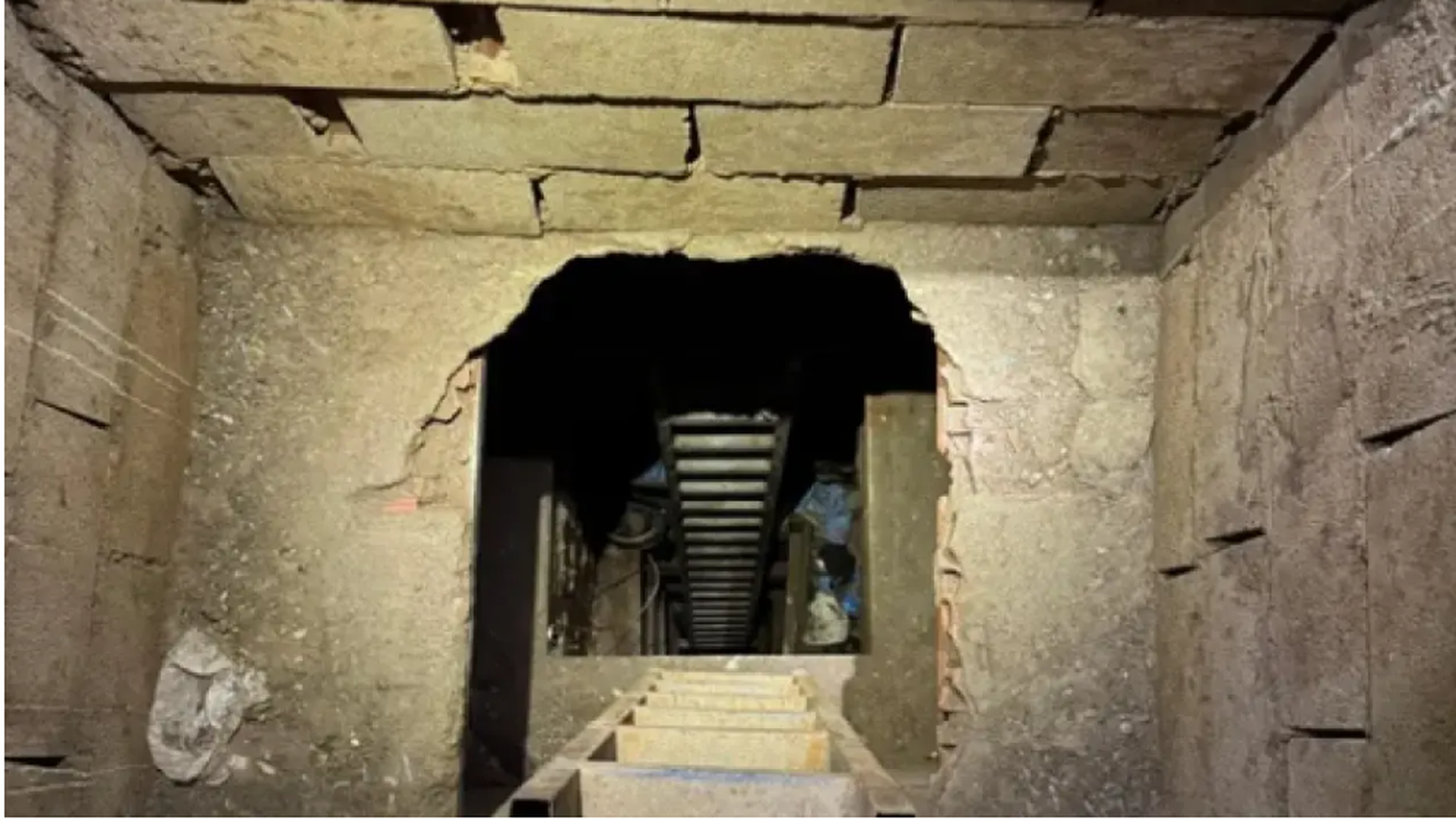 La Policía Nacional halla un narcotúnel cerca de la frontera de Ceuta con Marruecos: hay 16 detenidos