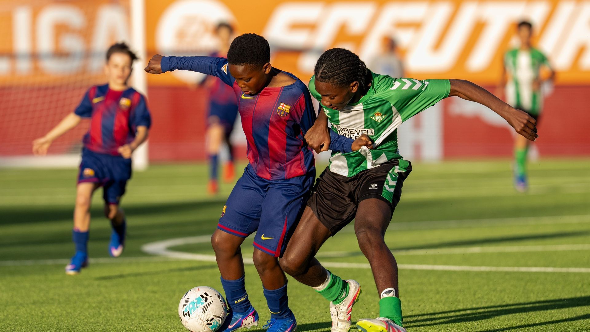 Destiny Kosiso y Candelá en LALIGA Futures