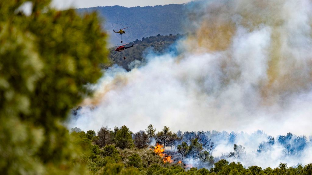 Así evoluciona el incendio del paraje de Llano de las Cabras, Murcia