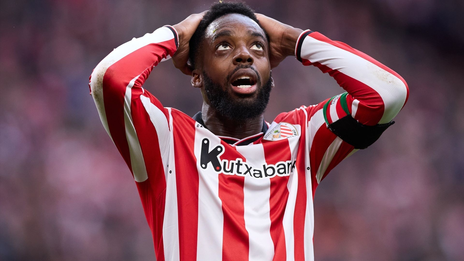 Gesto de lamento de Iñaki Williams, capitán del Athletic Club, en San Mamés