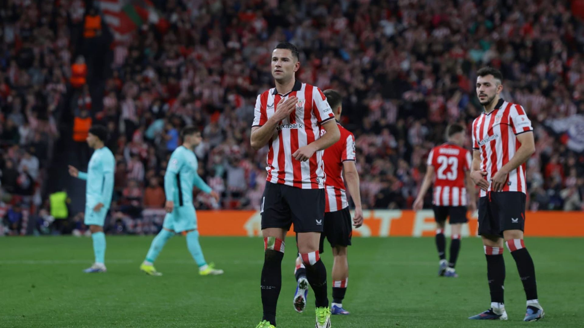Gol de Gorka Guruzeta en Champions League ante el Sporting en San Mamés