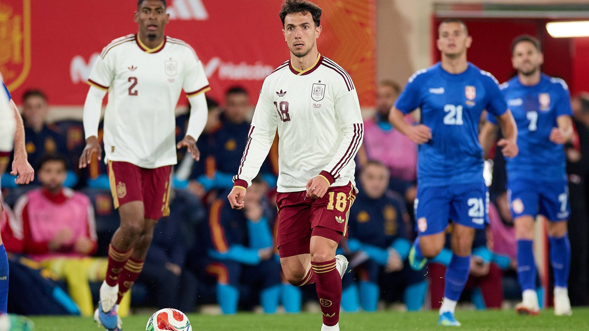 Martín Zubimendi ante Serbia