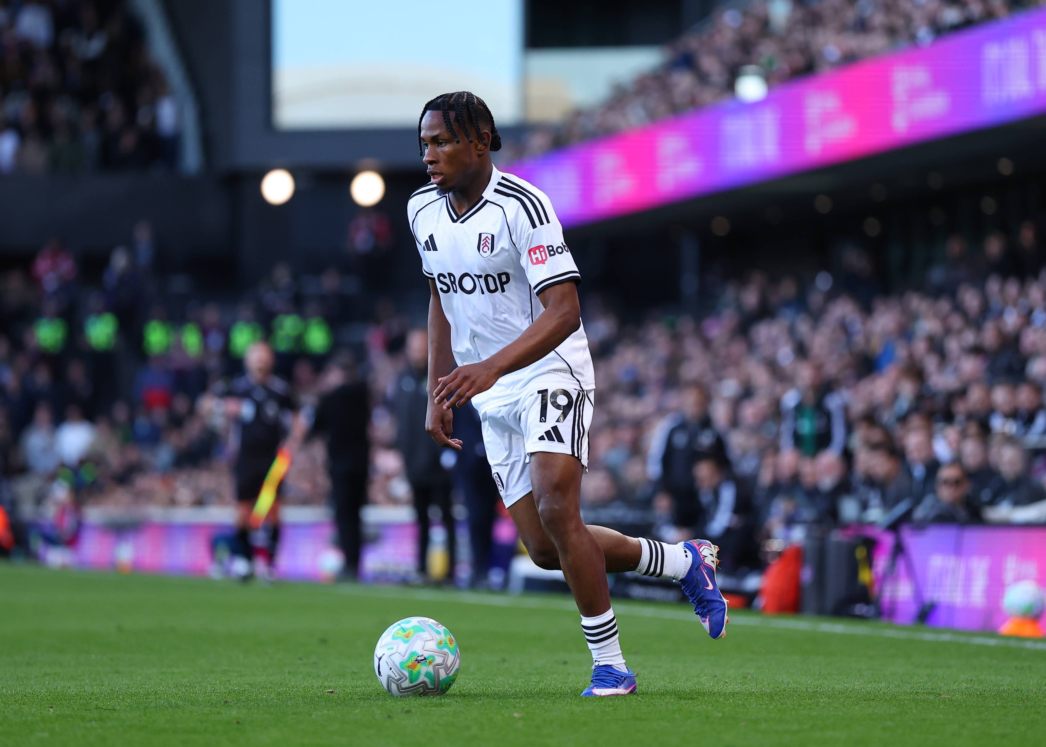 Samu Chukwueze, jugador del Fulham