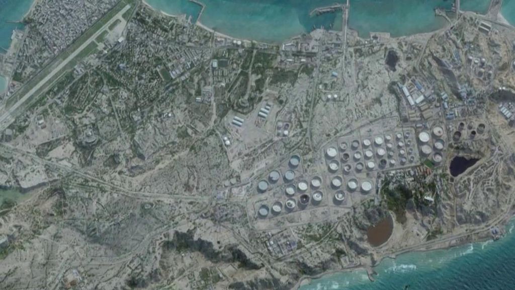 Trump amenaza a Irán con destruir centrales eléctricas, pozos de petróleo, la isla de Kharg y las plantas desalinizadoras si no cede