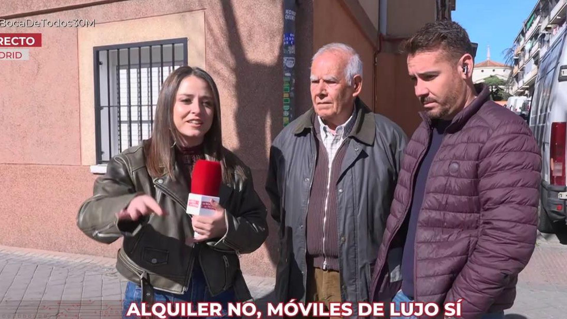 Una inquiokupa reconoce ante las cámaras de ‘En boca de todos’ que lleva tres años sin pagar el alquiler y amenaza al inquilino en directo