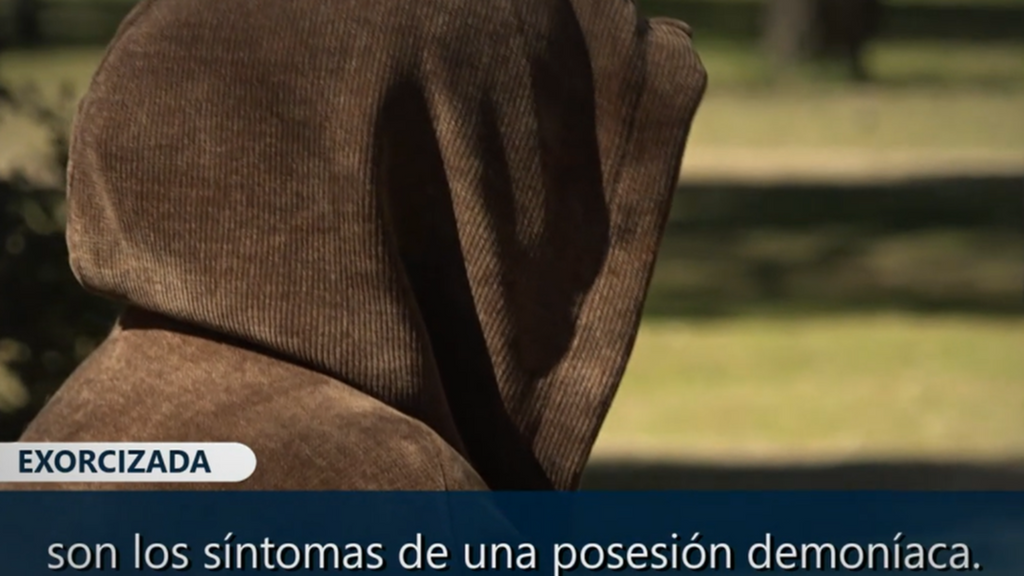 Una mujer exorcizada relata su experiencia: "Sentía presencias malignas y mi cuerpo se movía solo"
