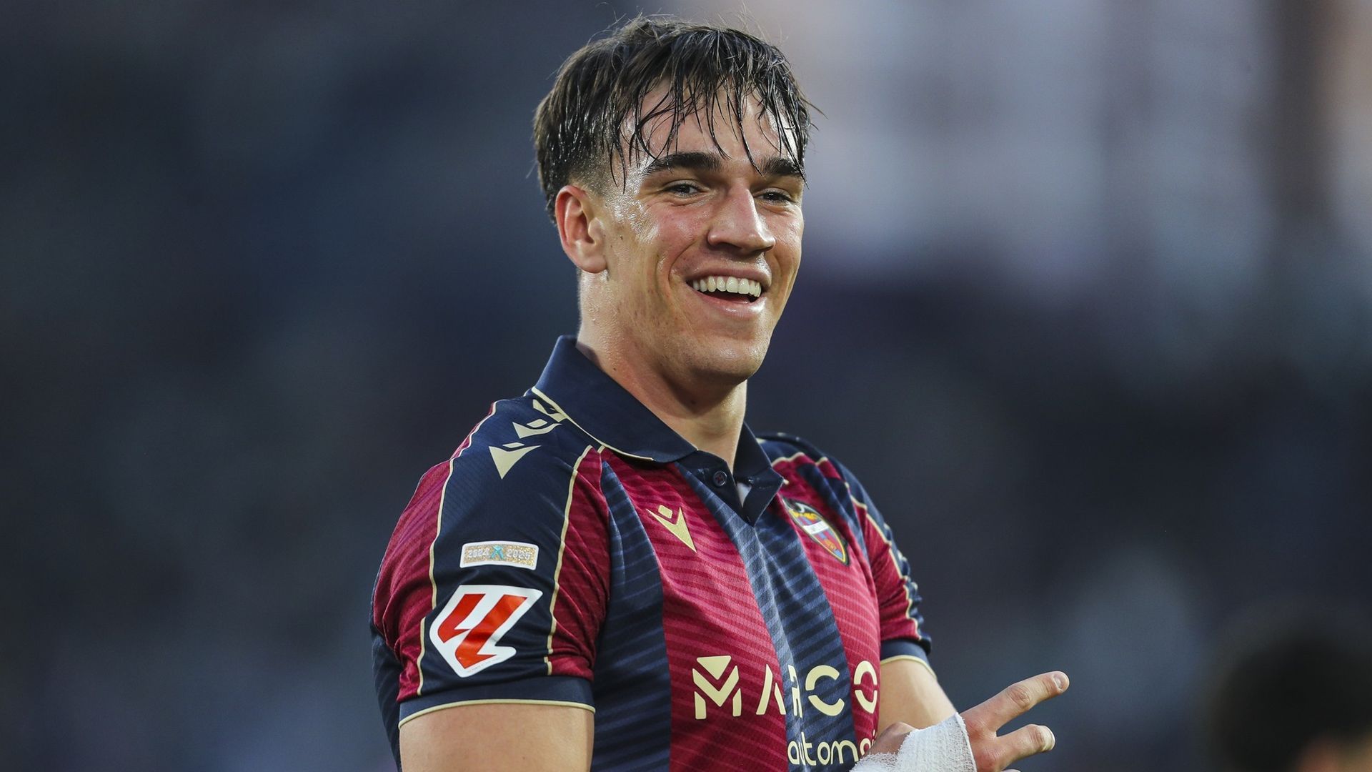 Carlos Espí durante un partido del Levante UD esta temporada