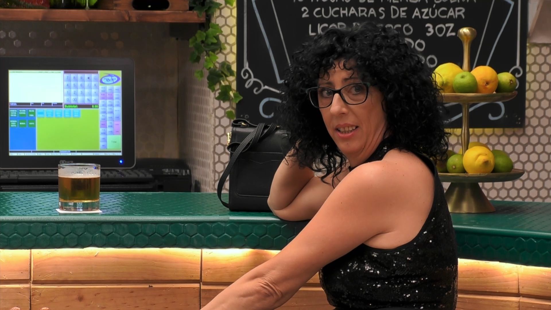 La extrema sinceridad de una soltera sobre la primera impresión que le causó su cita: "La cara es el espejo del alma"