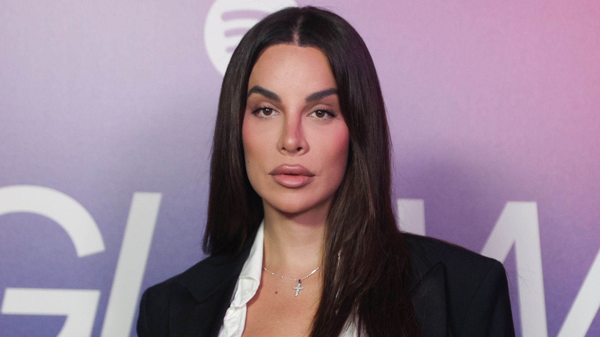 Jedet posa en el photocall de la fiesta oficial de Spotify 2024 Jedet posa en el photocall de la fiesta oficial de Spotify 2024