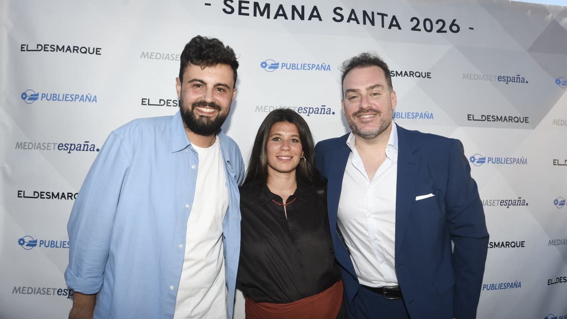 Juan Amodeo, junto a su pareja y Fede Quintero desde El Balcón de ElDesmarque.