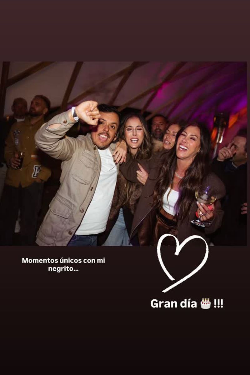 Manuel Cortés (en la imagen, a la izquierda), disfrutando de la fiesta por el 40 cumpleaños de Sergio Ramos