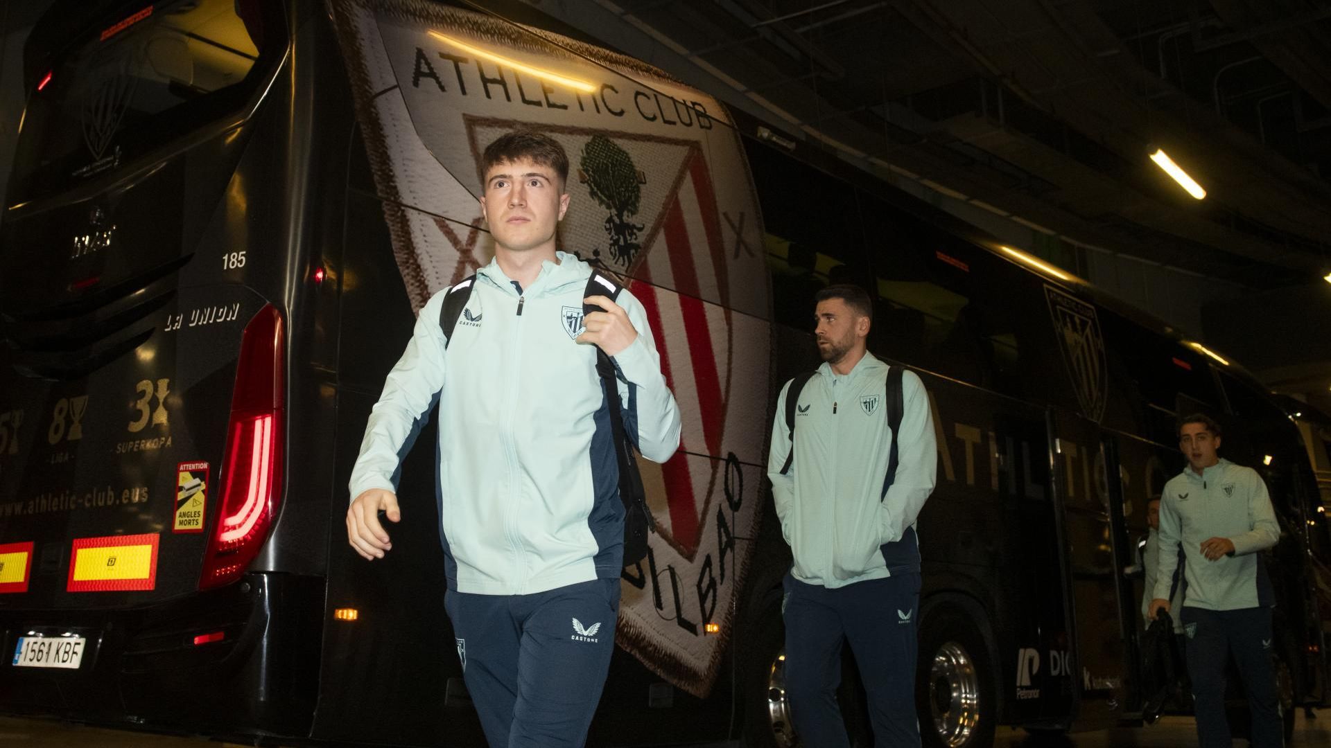 Mikel Jauregizar llega a San Mamés para jugar un partido Mikel Jauregizar llega a San Mamés para jugar un partido