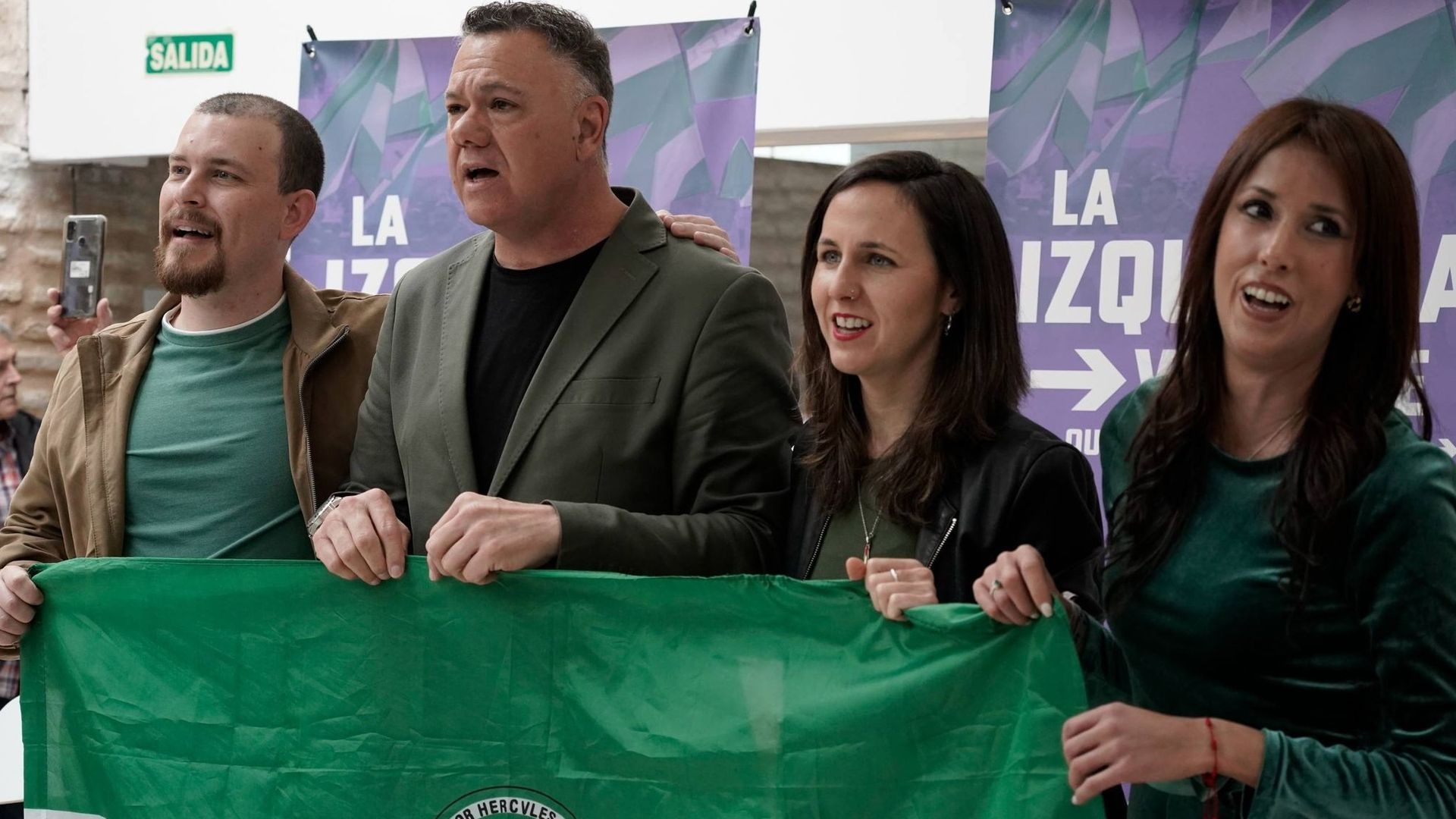 Podemos abre una consulta a sus bases para negociar su integración en Por Andalucía el 17M Podemos abre una consulta a sus bases para negociar su integración en Por Andalucía el 17M
