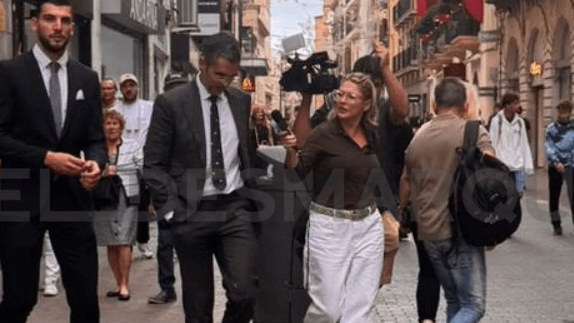 Rafa Mir sale del despacho de su abogado