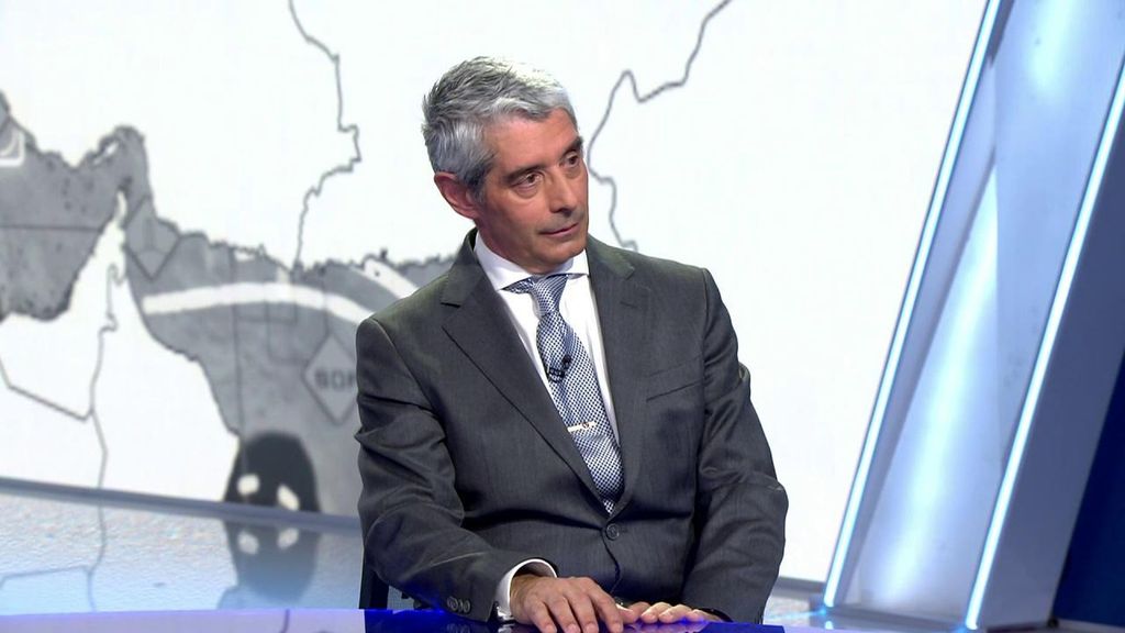 Ángel Gómez de Ágreda analiza el poder de las tecnológicas sobre los estados: "Amazon, Google y Microsoft ya controlan el 70% de los datos"