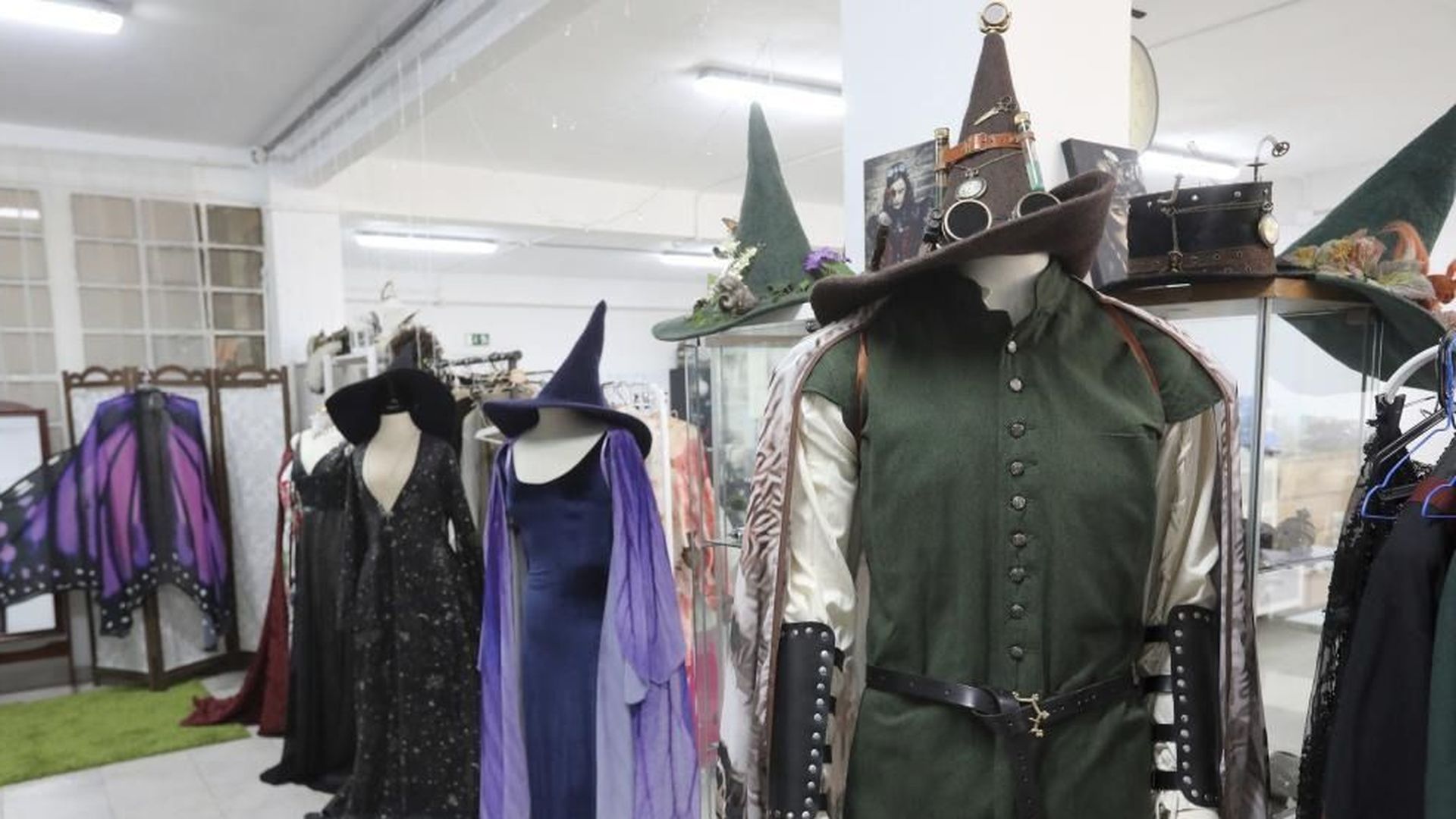 Cada prenda textil está elaborada a mano con materiales de calidad