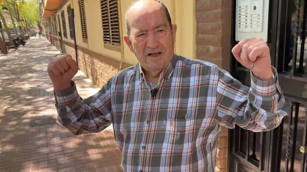 Francisco ya tiene su ascensor arreglado tras la DANA y puede salir de casa 519 días después: "Era estar muerto en vida"