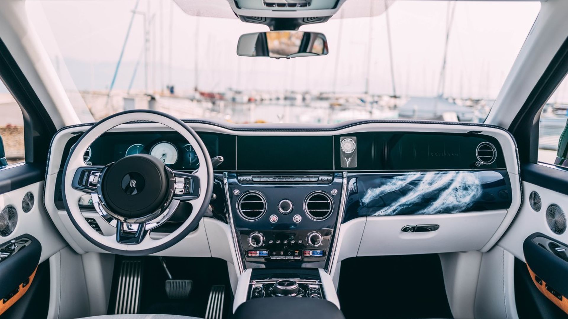 Interior del Rolls-Royce Cullinan Yachting