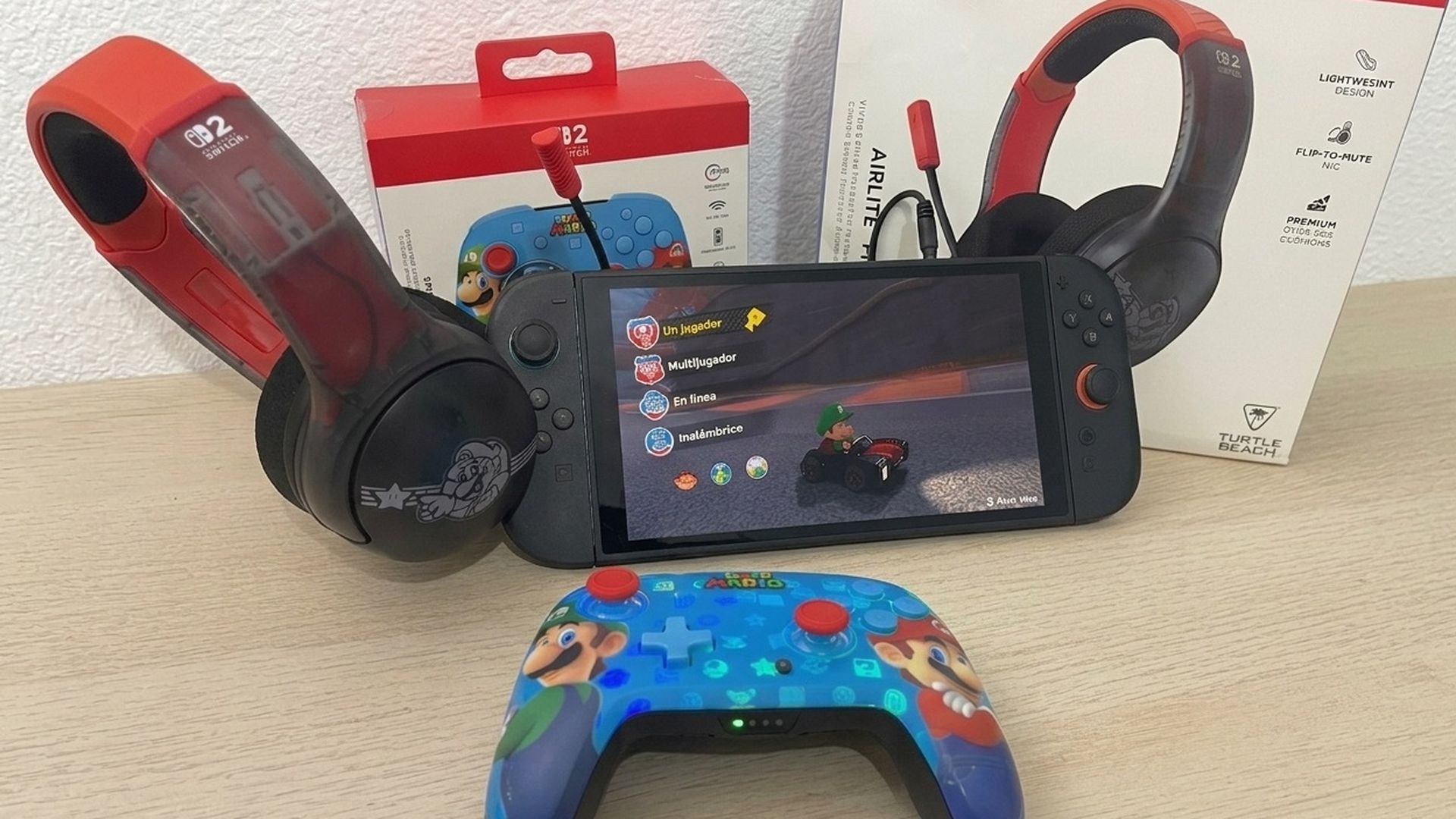 Los mandos Turtle Beach de Super Mario y auriculares Airlite Fit de Nintendo Switch 2