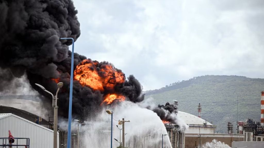 Irán amenaza a las tecnológicas de EEUU en el Golfo y pide que evacúen sus sedes