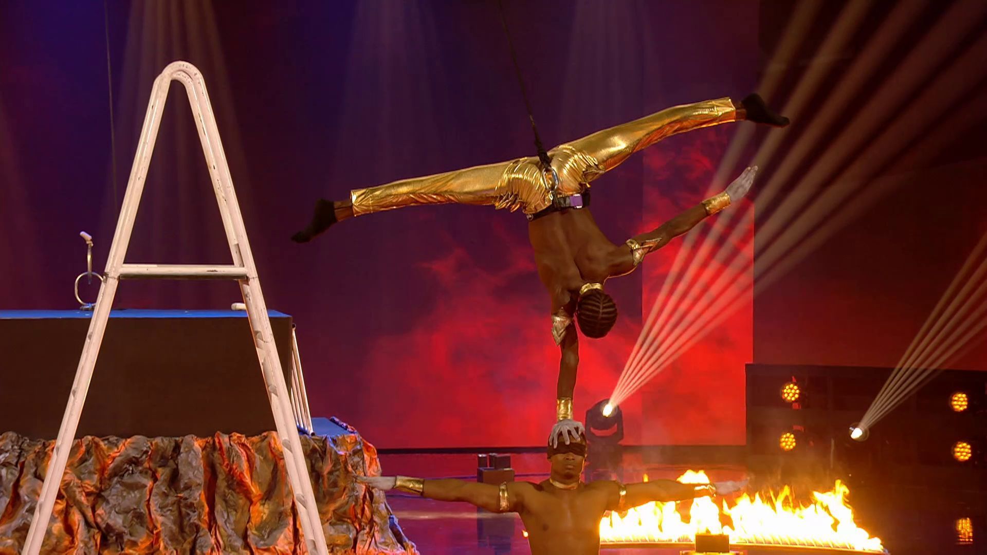 La actuación de Dúo O and S en la segunda semifinal Got Talent Temporada 11 Top Vídeos 206