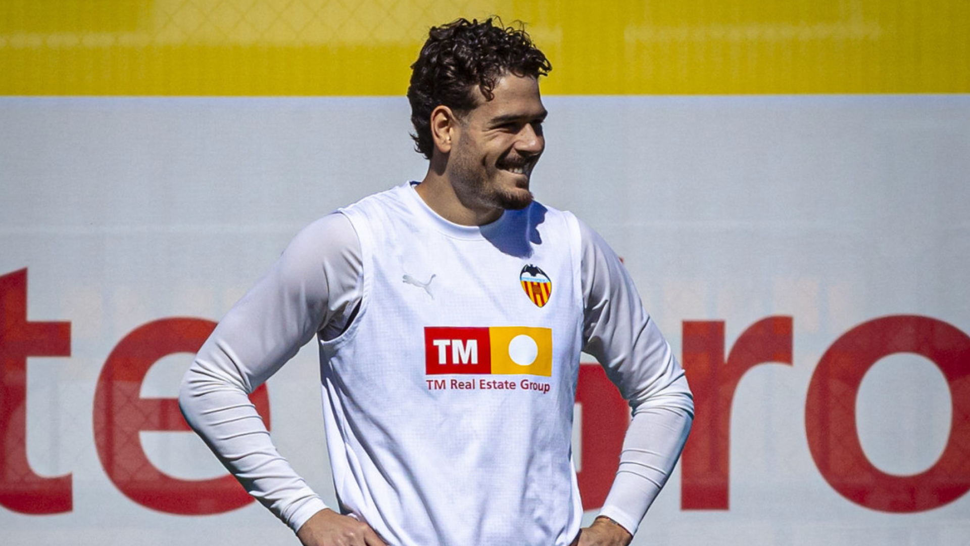 Filip Ugrinic entrena con sus compañeros