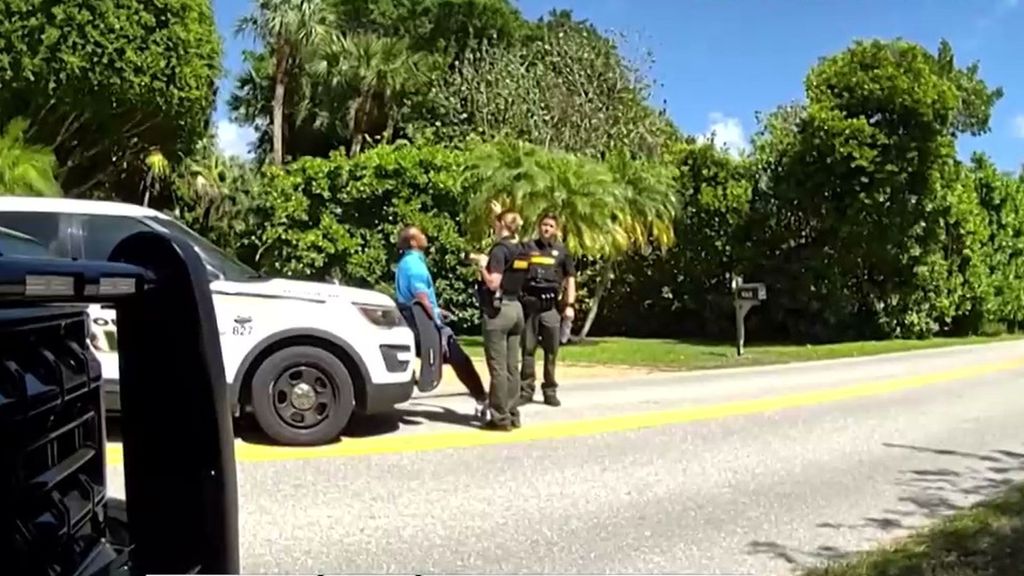 Así fue la detención de Tiger Woods tras un accidente de tráfico: pastillas, uso del móvil y llamada a Donald Trump