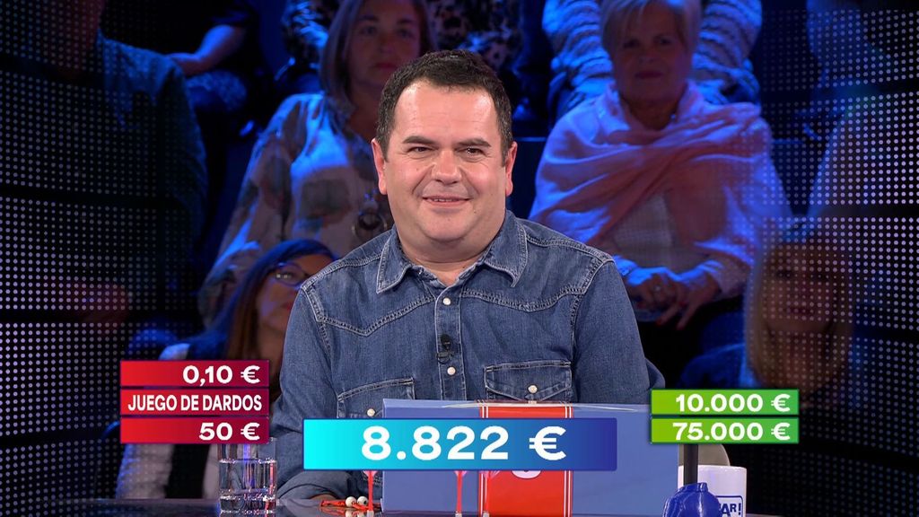 Óscar quiere regalarle a su marido un gran viaje: ¿aceptará la oferta de la banquera o se guiará por su intuición?