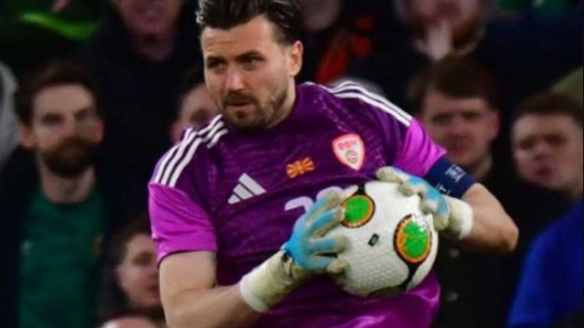 Stole Dimitrievski con Macedonia