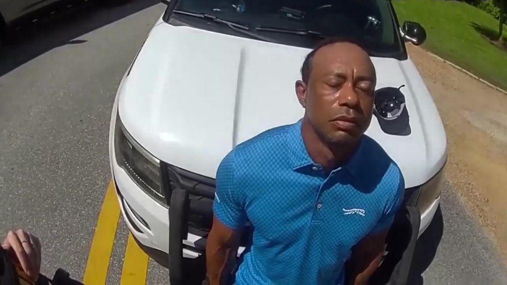 Tiger Woods asegura que estaba "hablando con el presidente" tras su accidente de tráfico