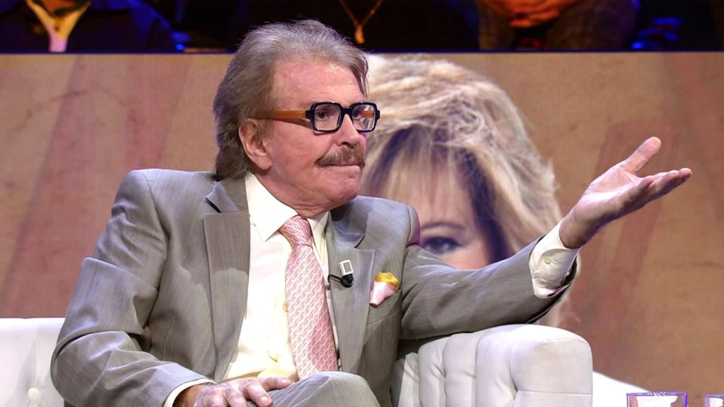 Edmundo Arrocet habla sobre sus memorias y aclara la polémica portada en la que Mª Teresa Campos aparecería vestida de novia