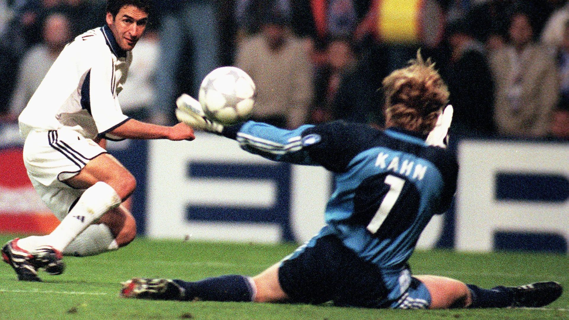 Kahm contra Raúl González