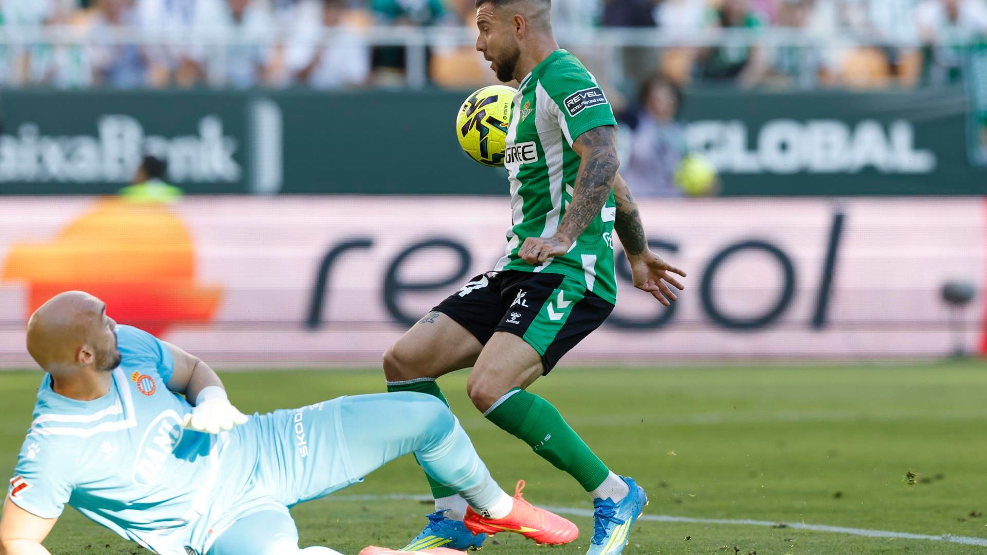 La acción entre Aitor Ruibal y Dmitrovic La acción entre Aitor Ruibal y Dmitrovic