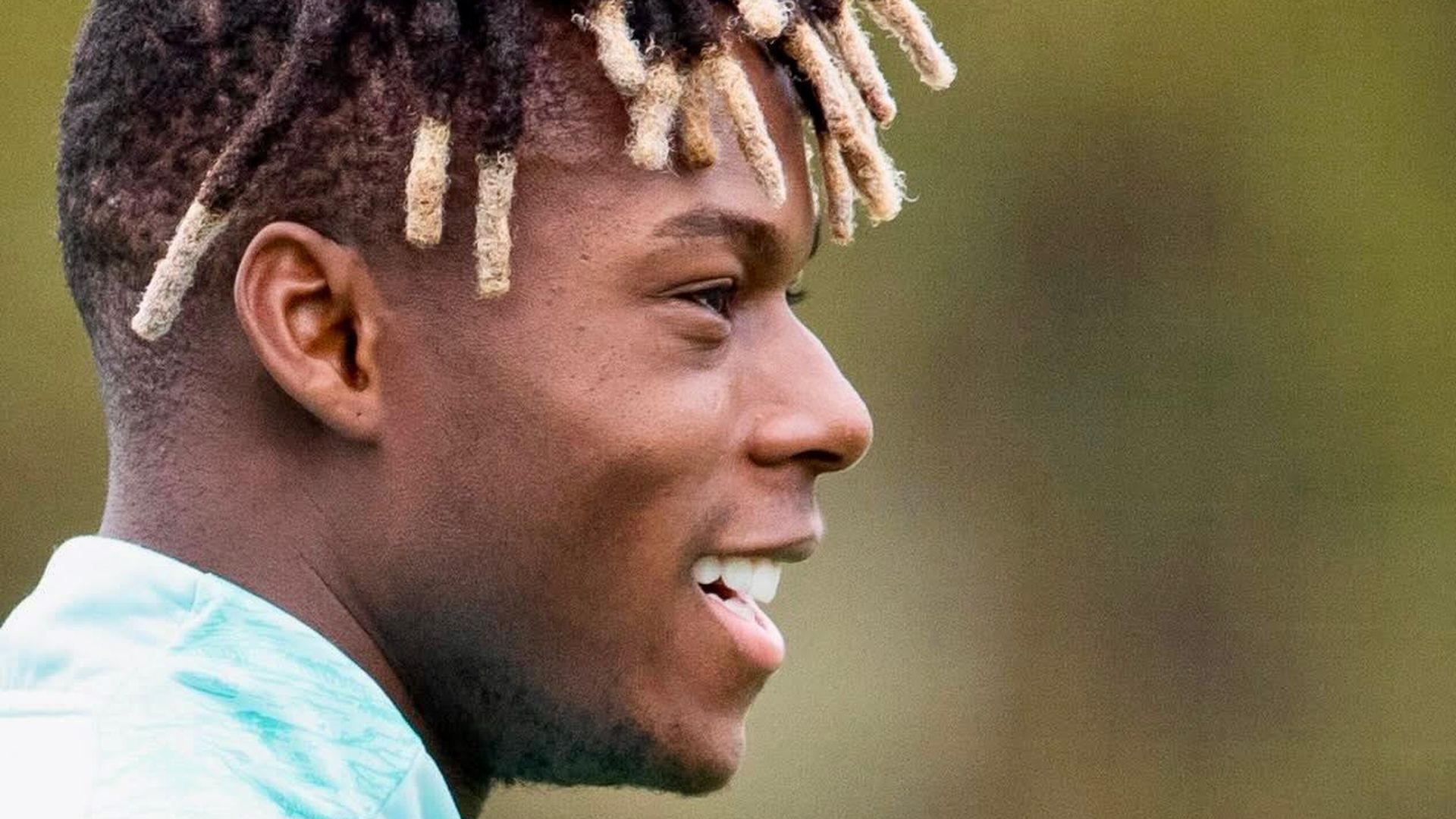 La sonrisa de Nico Williams en un entrenamiento en Lezama