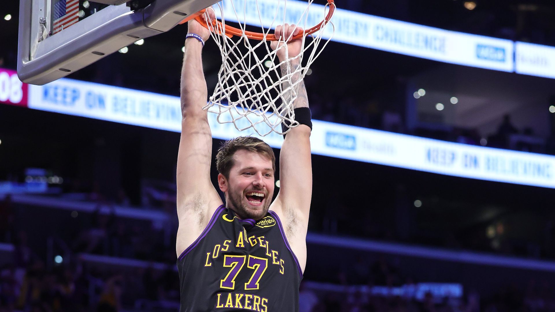 Luka Doncic en el partido ante los Thunders