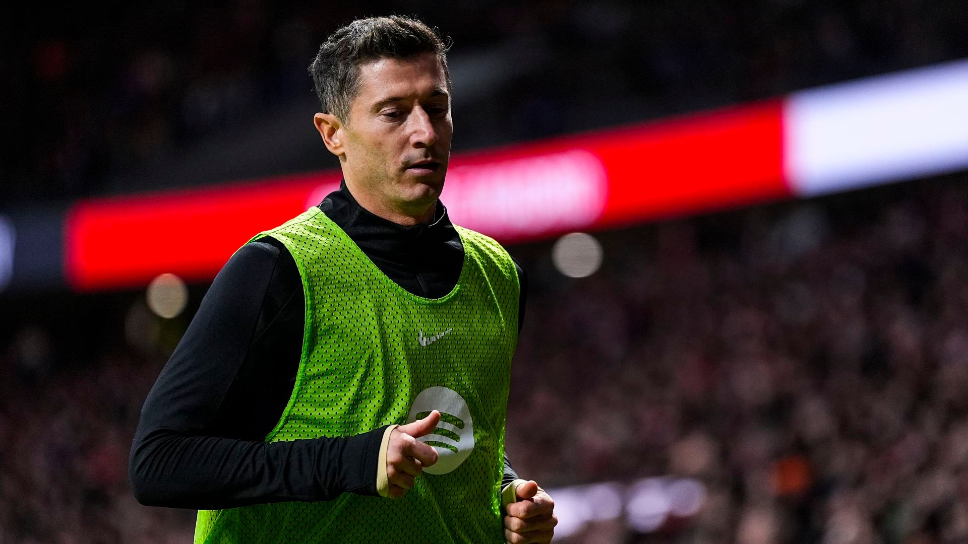 Robert Lewandowski en un partido con el Barça