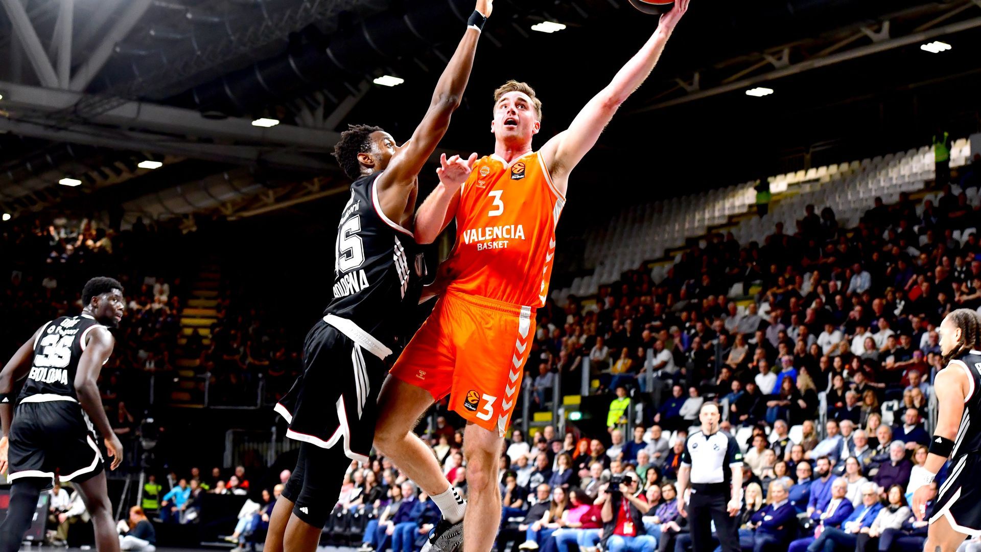 Valencia Basket asalta Bolonia (81-94)